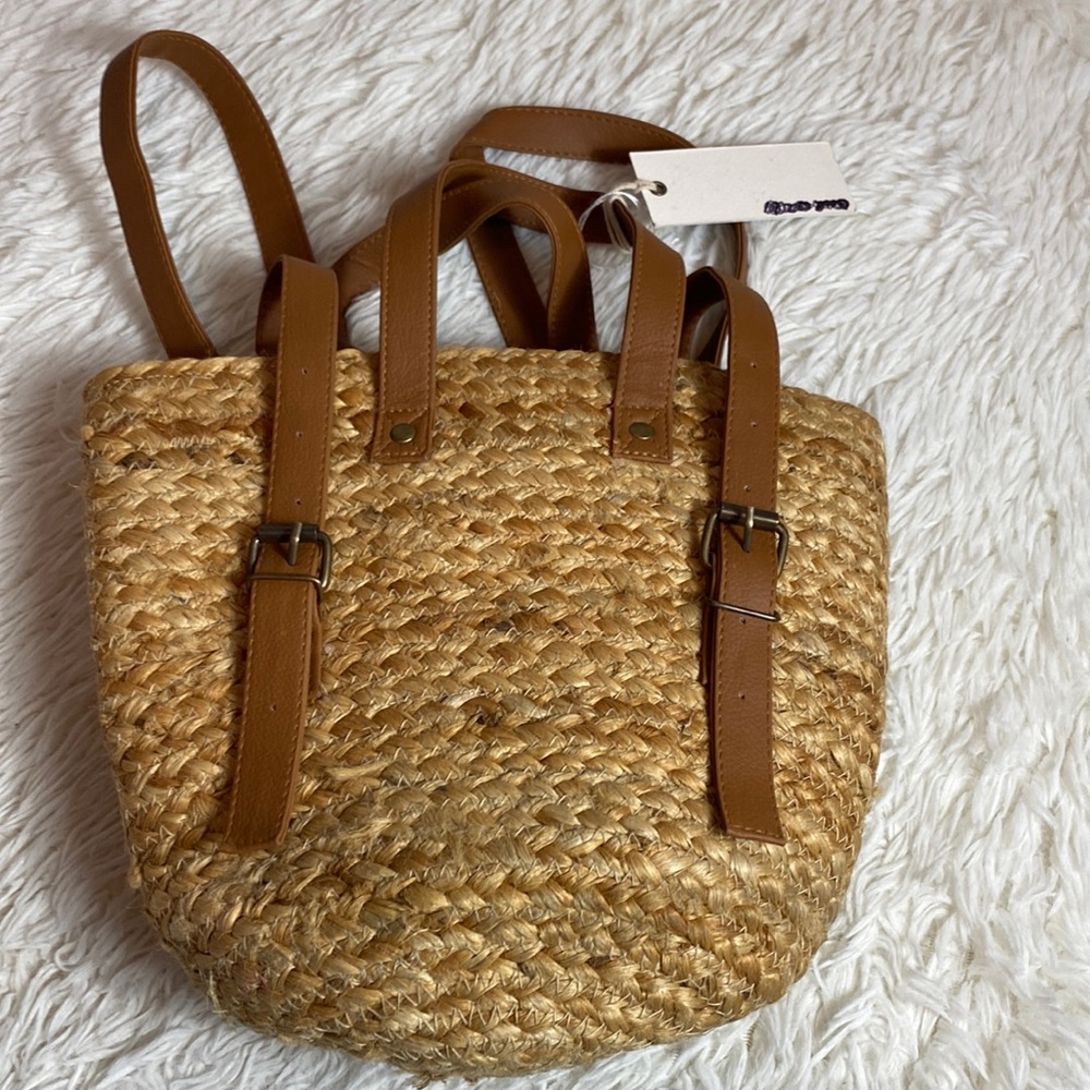 Xix Palms Straw Bucket Bag Purse Backpack-New